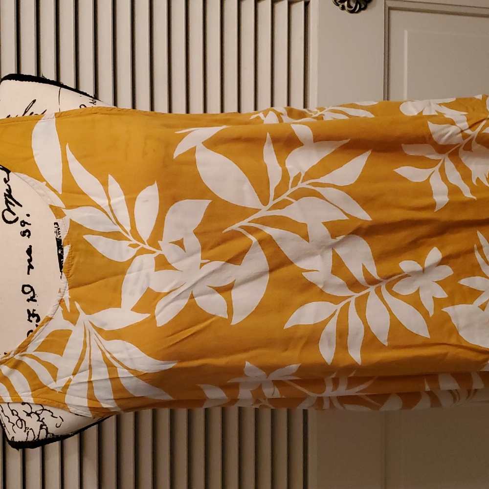 Old Navy Mustard Floral Tank Top - Picture 2 of 6